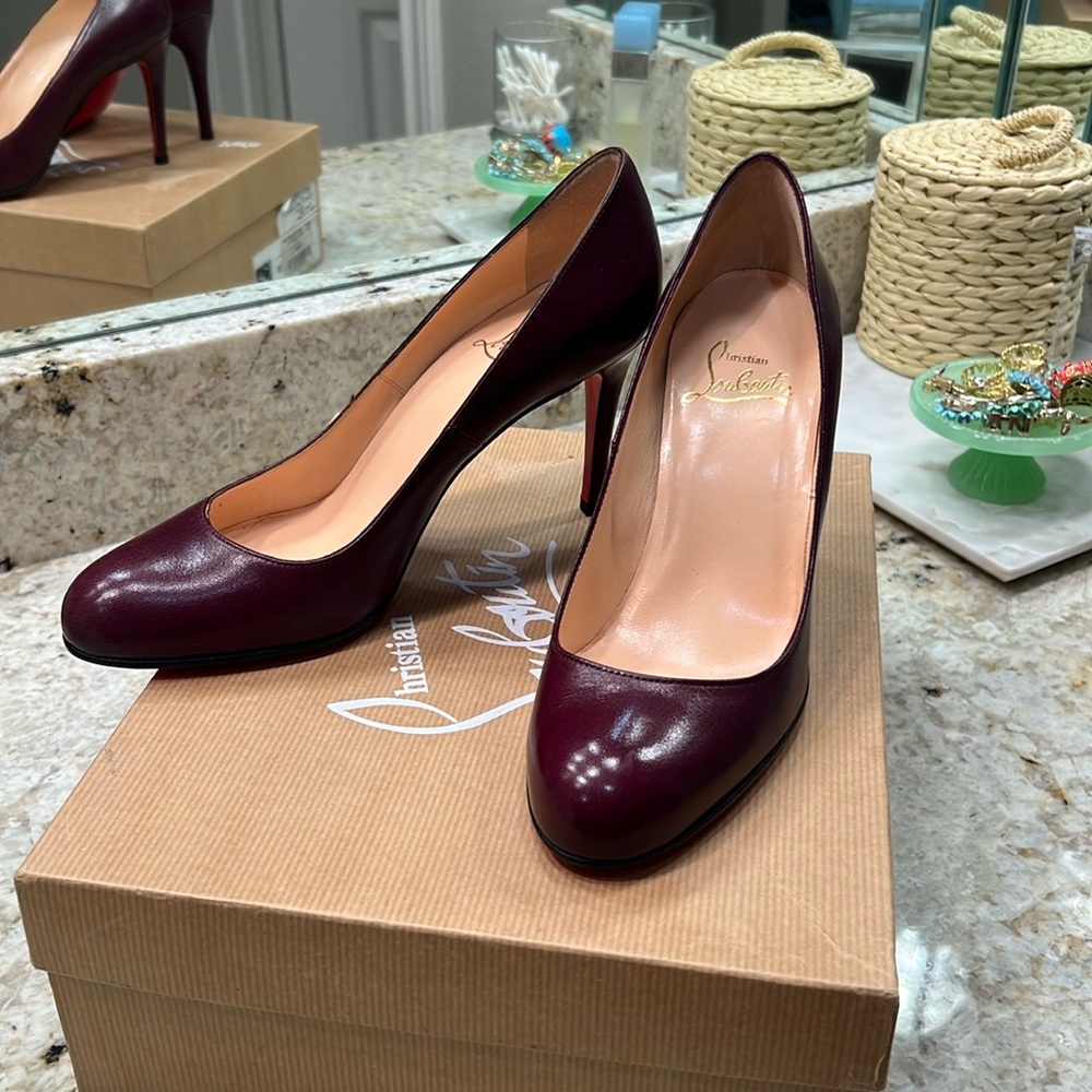 💯 Christian Louboutin Heels